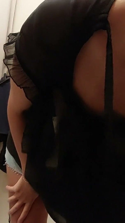 Latina sexy con concha peluda, tetas grandes, culo grande, tetas grandes. concha peluda de mami, culo grande, tetas | Clip 1