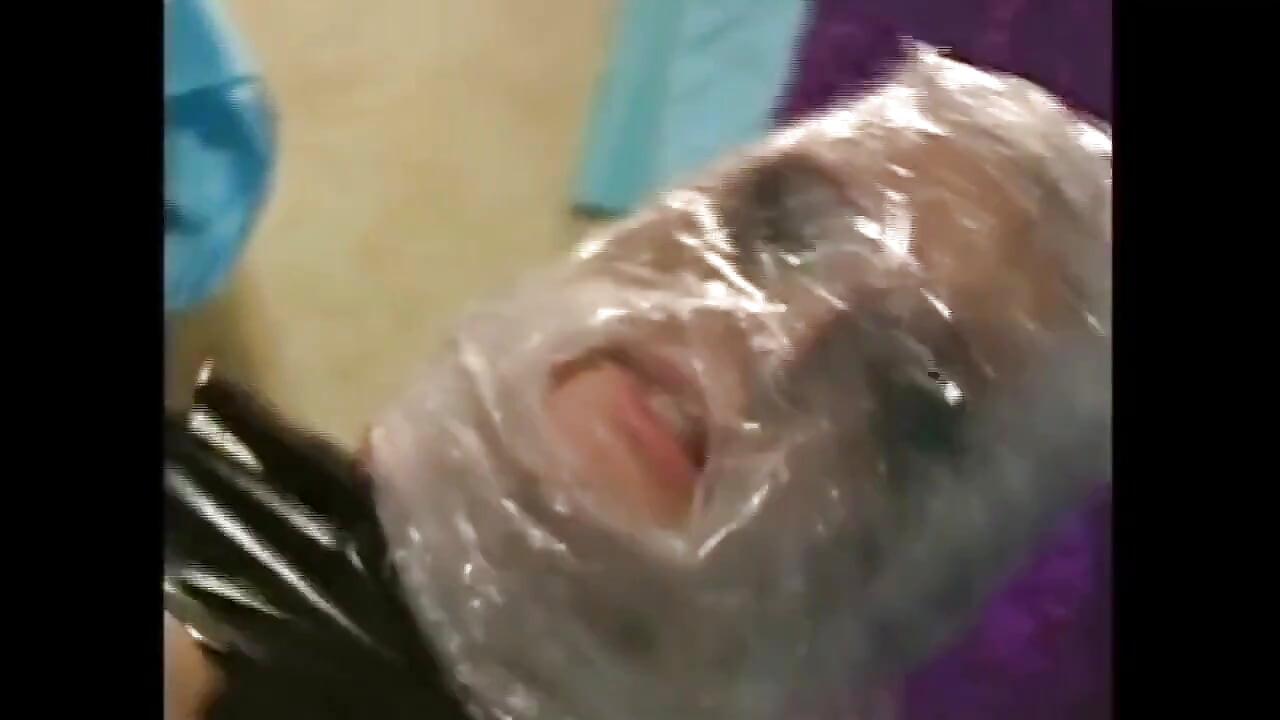 Edepsiz bir sarışın için çılgın fetiş partisi