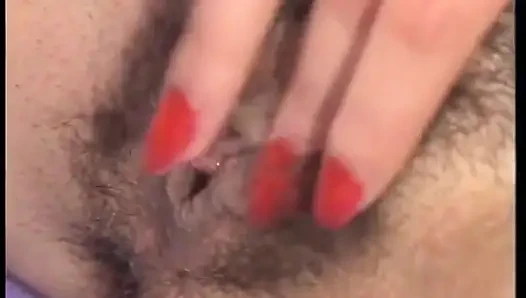 Pelacur dientot memeknya yang berbulu