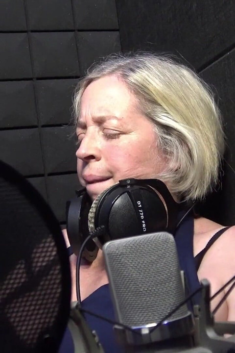 Jewish Stepmom Mutual Masturbation in Fake Music Studio
