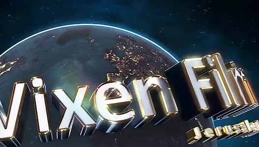 Наблюдаю за Amelie в душе