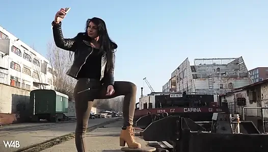 Dancing Lucy