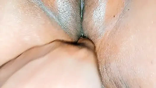 Fingering memek sempit cewek mungil, memek sempit gadis india