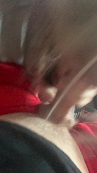 Sucking that Big white dick