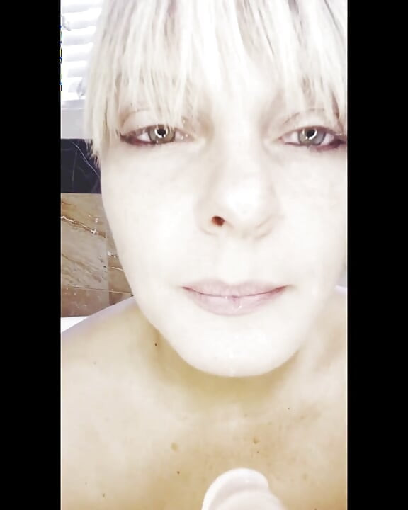 Randka Tinder jest skurczona, aby być moimi zabawkami erotycznymi