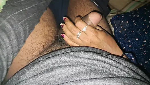 Indische ehefrau masturbation meinen schwanz bis zum abspritzen