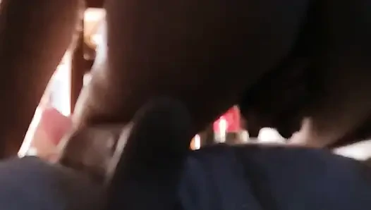 Aku bilang untuk fokus pada permainannya sementara aku fokus pada dia