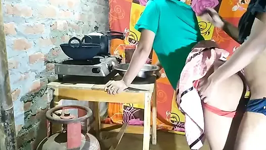 Indian Neighbour Teen Years Girl Has Hard Sex While Cooking In The Kitchen Ghar Me Kam Karane Wali Maid Ko Malik Ne Chuda