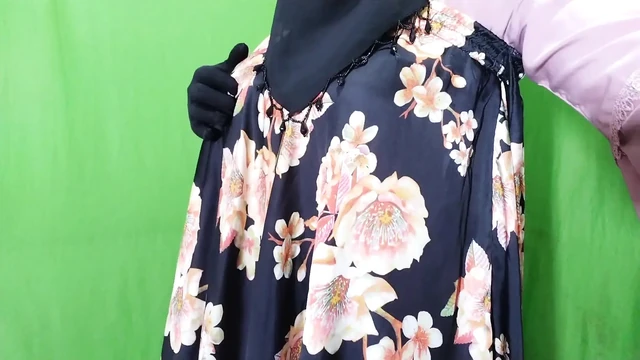 Muslim Hijabi Beautiful Housewife Fucking with Neighbor - With Clear Bangla Audio