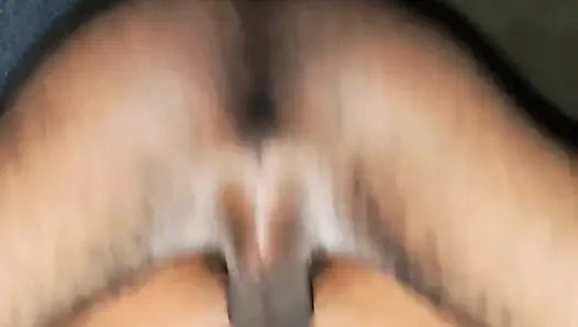 Stiefbruder hat mich beim berühren erwischt und beschloss, zu helfen.