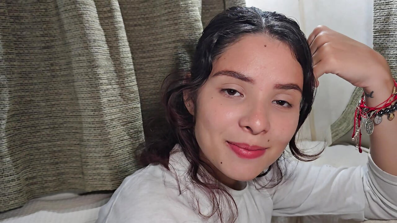 I give my rich Latina stepsister a nice fuck until she gives her all her rich milk on her feet