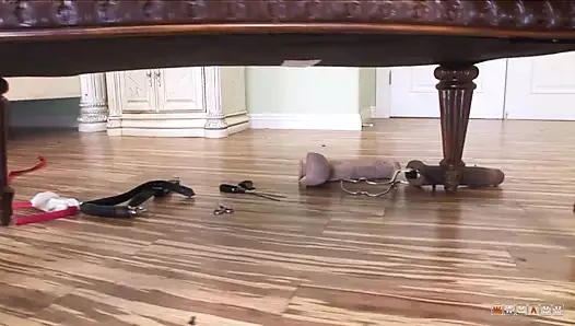 Enter porn video – Three gang members wanted to rob a house but they got surprised