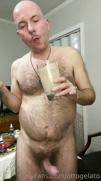 Fat gainer stuffing his face with a game of shake