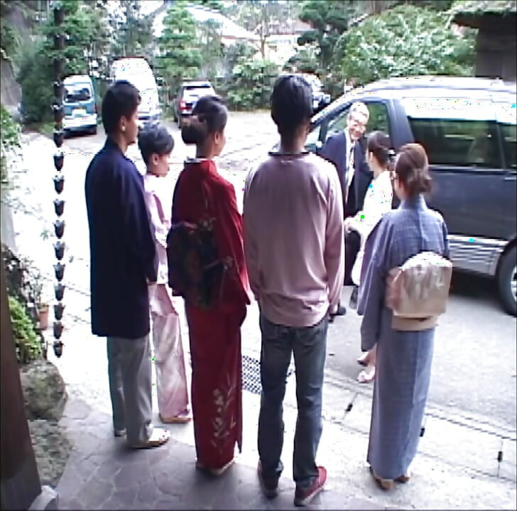 P128G03 The beautiful proprietress of a quiet mountain hot spring inn near Tokyo. Lesbian sisters, forbidden sex at home!　A sensual erotic drama that evokes the Showa era!