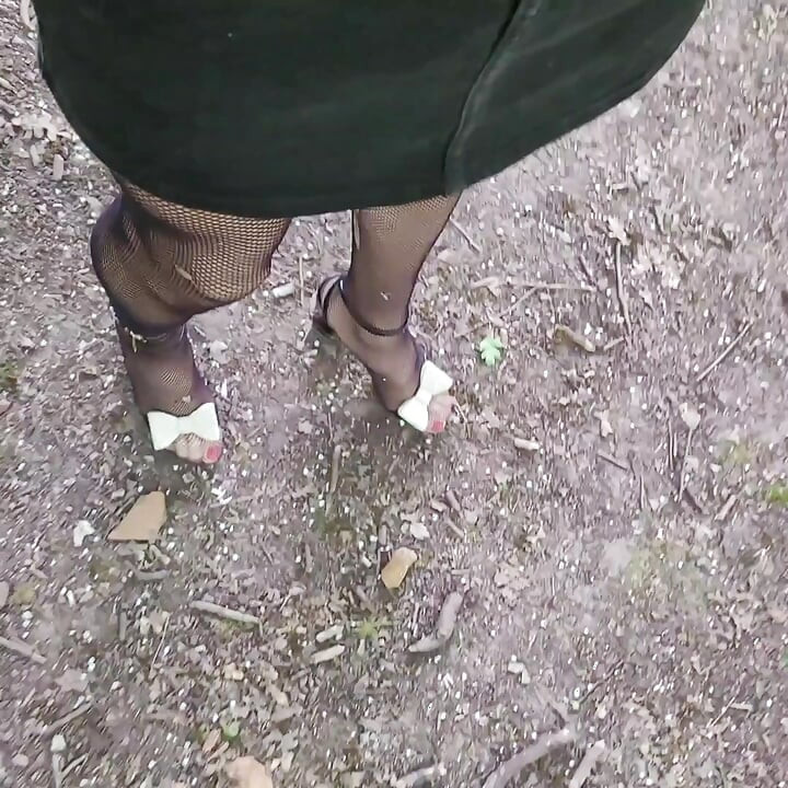 DEN STORA⭕️TURen på Napoleons parkering i Forêt de BRUNOy. Visa upp din JeaN:s minikjol, öppen kopp. VaneSsaBiTCHx PariSChienneTrvprod⁹vm