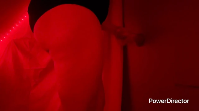 Glory Hole in a disco toilet, I suck a stranger