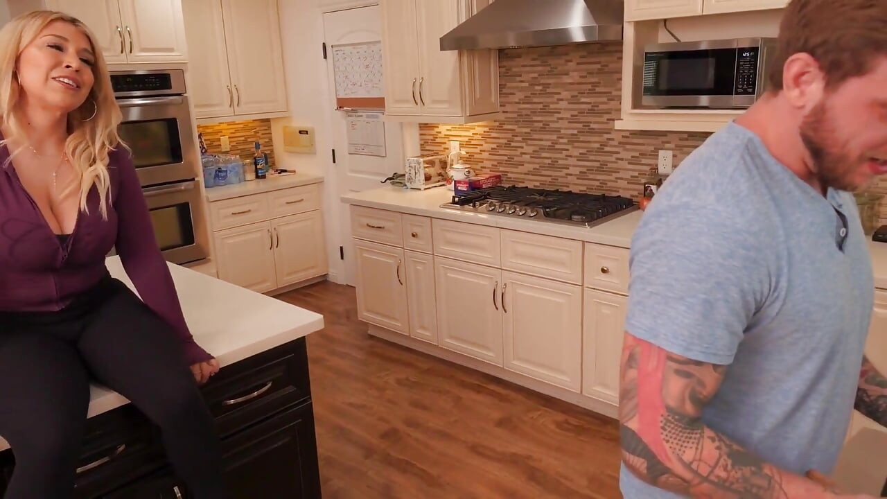 Šukám Svoji PAWG Macechu! Bušení MILF Kundičky Dokud Jsem Se Udělal Dovnitř - Alexa Taylor, Steve Rickz