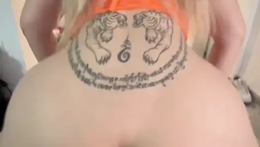 I woke up horny and sucked my boyfriend's cock then he gave me a delicious fuck