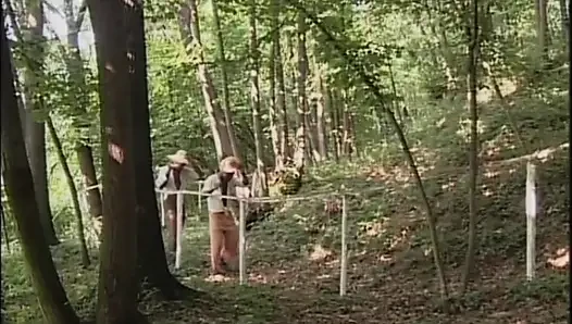 Милфа-блондинка наслаждалась и счастлива скакать на большом члене