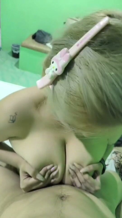 masseuse | Clip 1