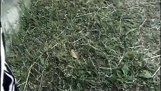 Jessica Rizzo präsentiert zwei szenen, die die ehefrau der Sizilianerin spielt