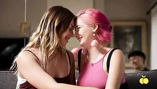 Emma Fiore Dan Keilabassi Dalam Terapi Seks Dengan Dokter Mereka Untuk Disetubuhi Keras Lagi