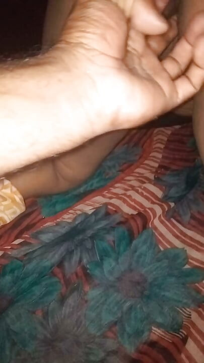 Bhabhi Apne husband se chut uthha uthha ke chudai ki