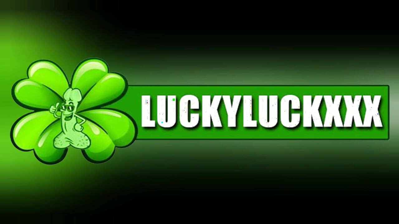 فتاة محظوظة Mz ملكة البصق - وقحة سوداء تبتلع الكثير من نائب الرئيس