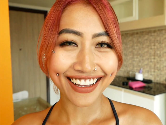淫荡素人亚洲少女芳口交和镜头性爱