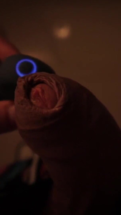 Nezaboravan trenutak iz "Seksa s velikim neobrezanim kurcem Demon handsfree vibrator, masturbacija, svršavanje na ogledalo"
