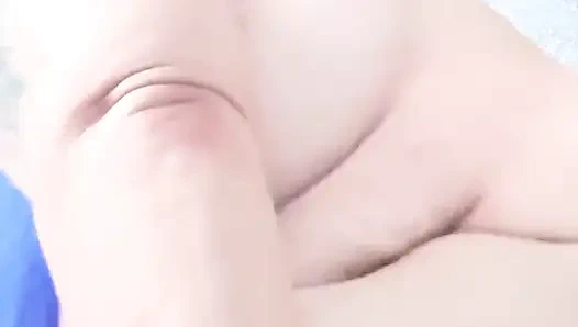 На вершине сбоку кончает собирается остаться