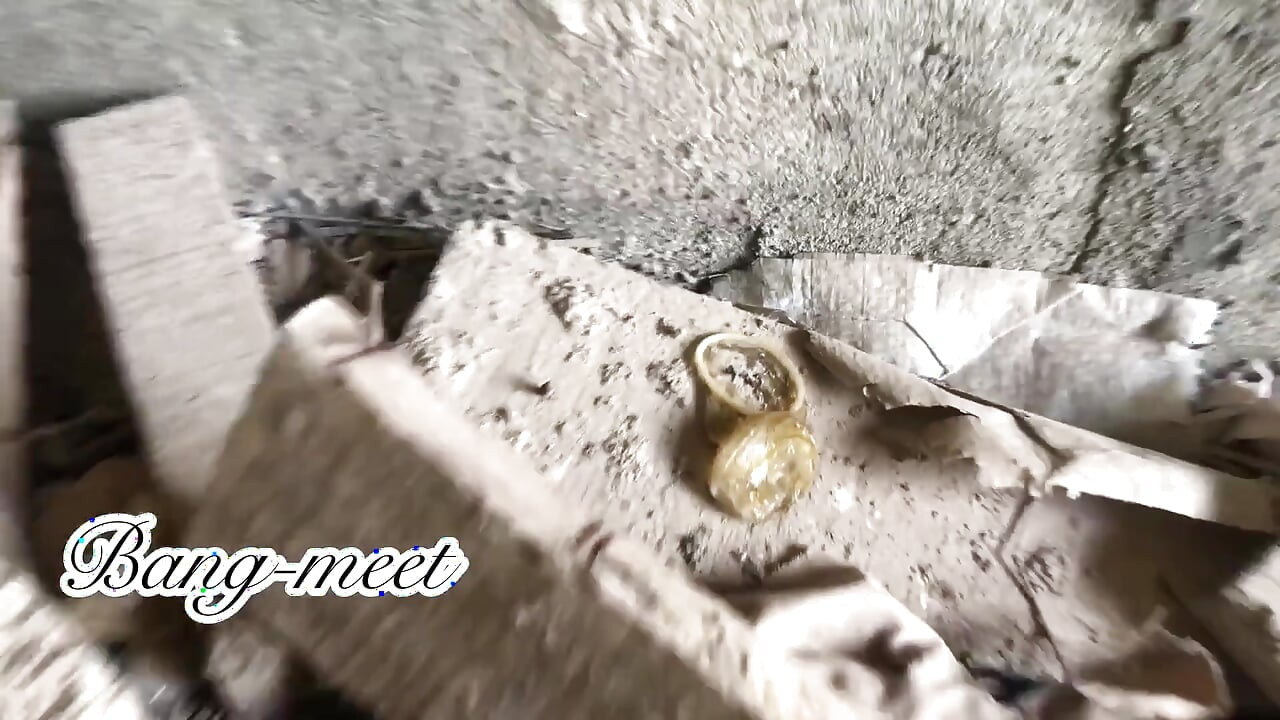 I Meet a Stranger in My Uncompleted Building
