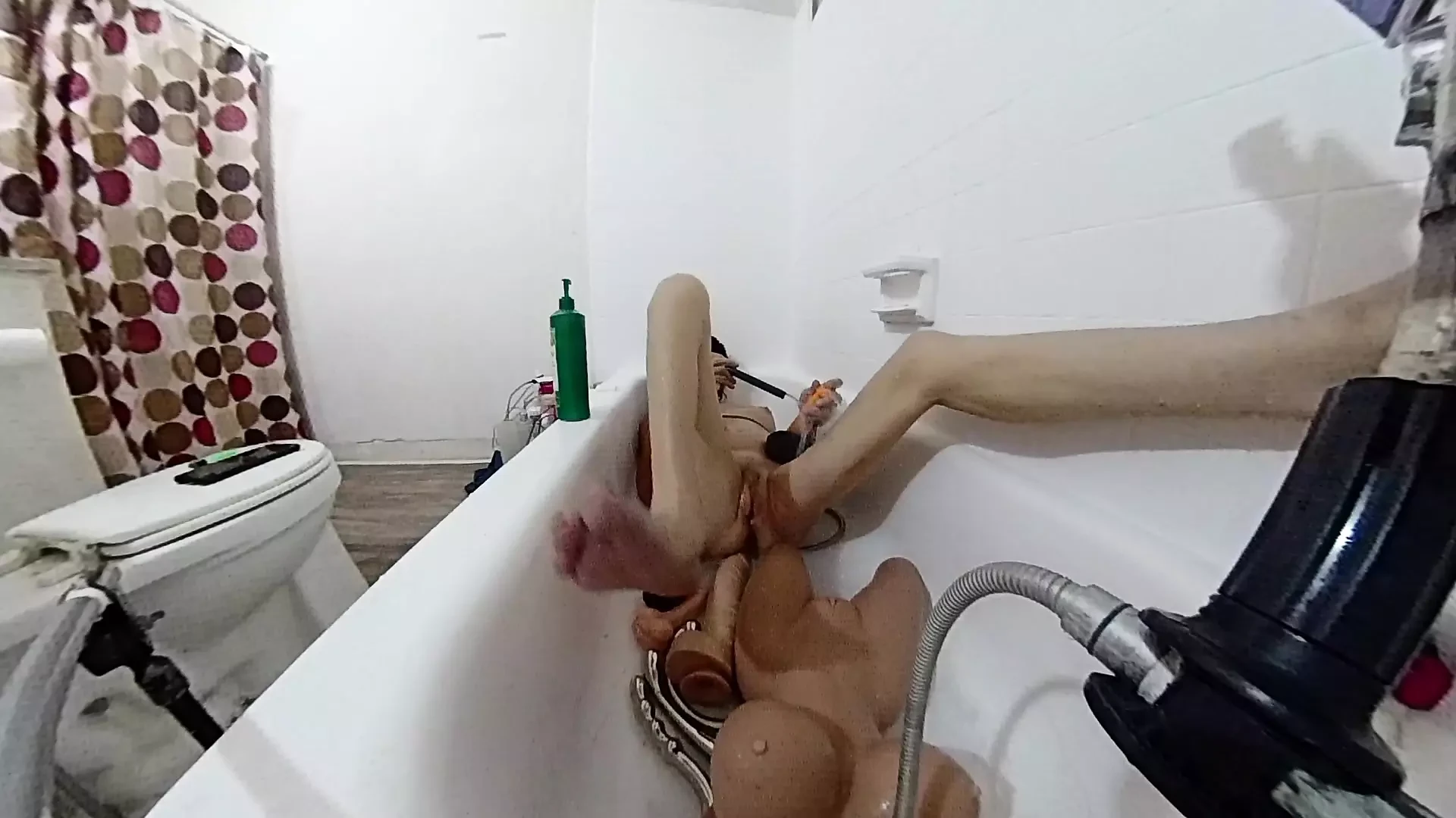 Lizzy Yum sd julio 2025 dilatando el baño, paja amateur, solo # 52