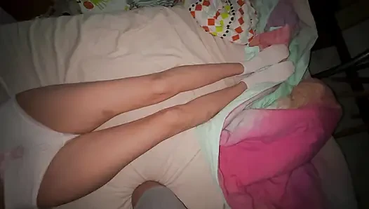 I Jumped up and Fell Out of Bed! the Girl Farted on the First Date