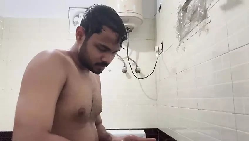 Banyo yaparken ateşli kıyafetler