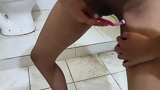 Indische behaarte muschi rasiert