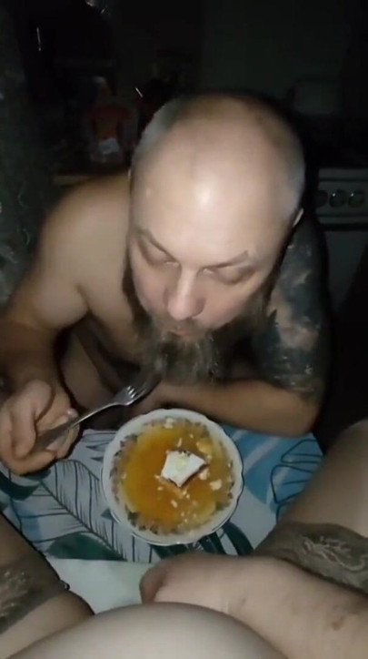Cake in urine, a very tasty combination | Clip 1