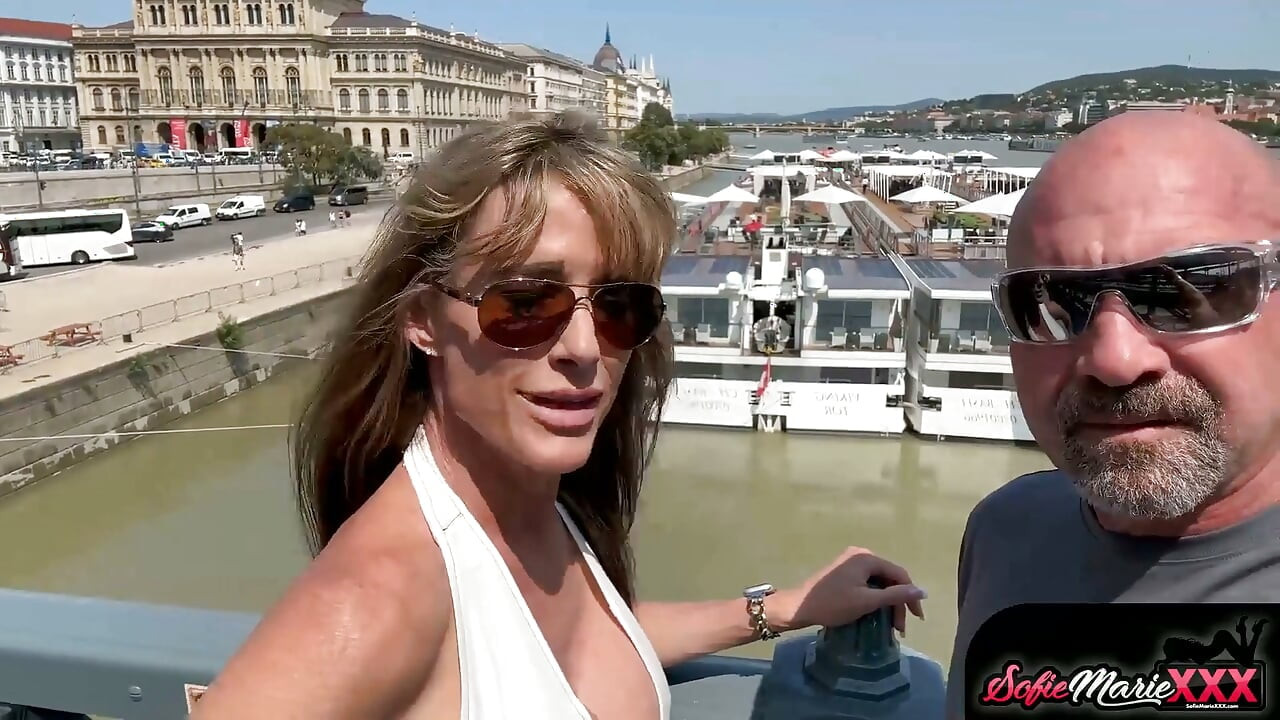 Milf Sofie Marie gevuld met sperma na hard beuken