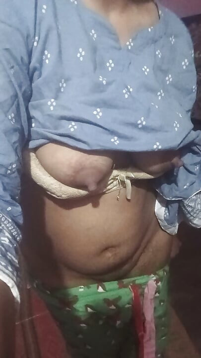 Dedos en el coño caliente tetas virales virales