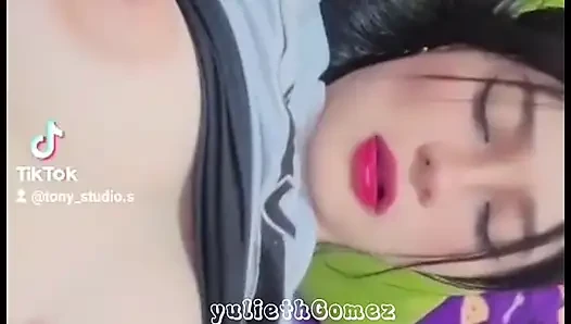 Фанат звонит мне, и мы очень возбуждены