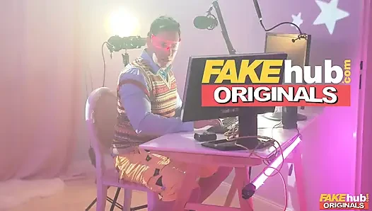Fakehub originals - si cewek culun brad knight merancang wanita sempurna ini dalam bentuk mia trejsi si cewek cantik ukraina