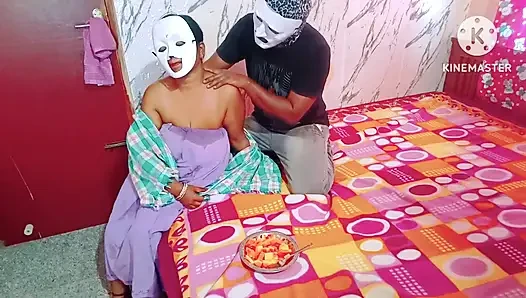 Ibu rumah tangga Tamil mergokin abang iparnya lagi nonton diam-diam saat lagi mandi dan lanjut menggodanya - audio lengkap bahasa tamil