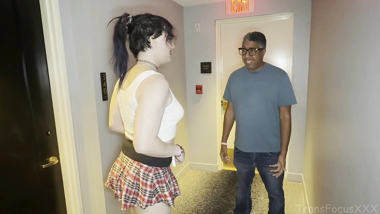 Crazy Slut Gives Complete Rando a Blowjob