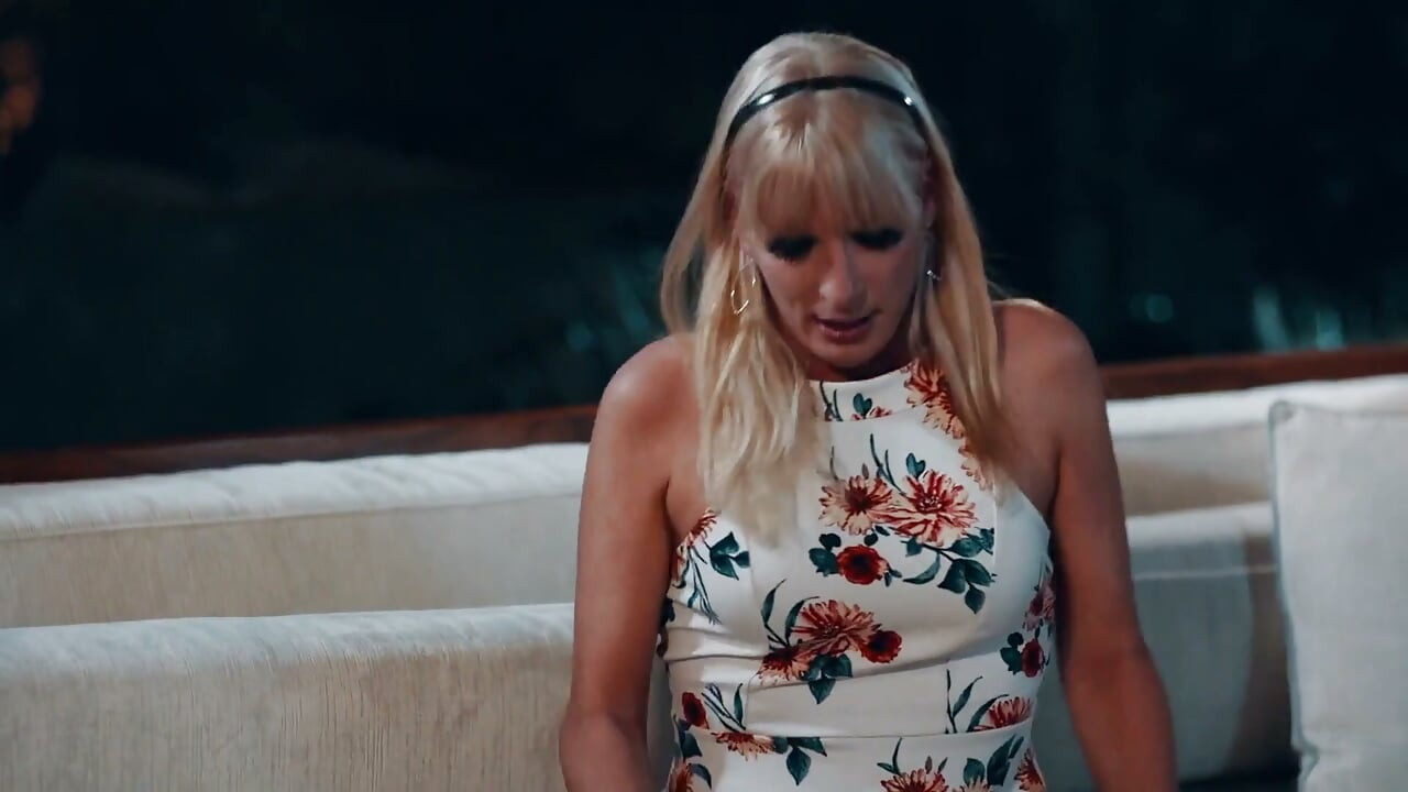 My TS Stepmom 4 Scene 1 TS Stepmom Does It Better!