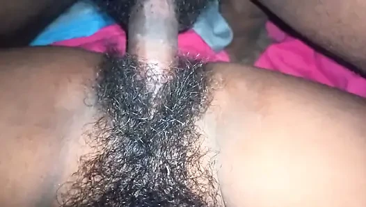 Pergi ke rumah pernikahan dan meniduri seorang gadis