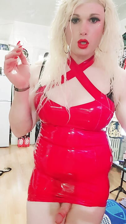 Hot Latex Smoking Kylie Rey
