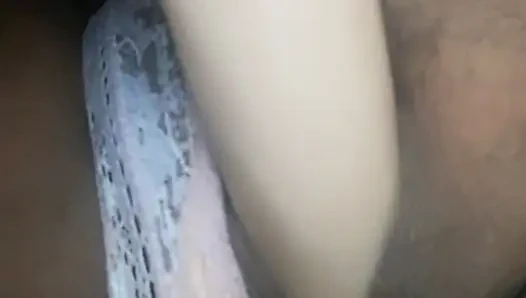 Latin kadın amına mastürbasyon yapıyor