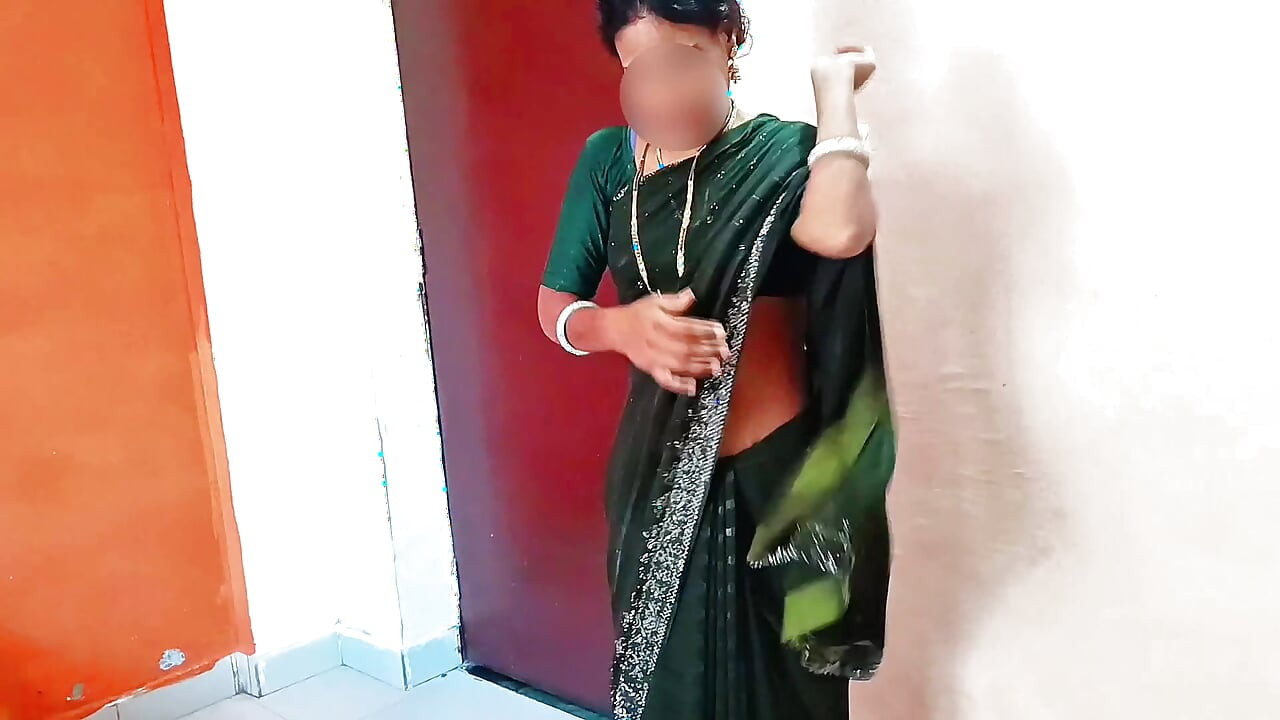The sister-in-law of the Desi village takes semen in her mouth with a big desi cock.