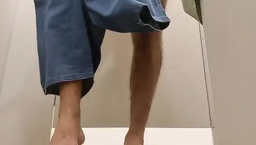 Natural body trying on clothes in famous store!