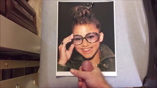 Zendaya Coleman Cum Tribute 01
